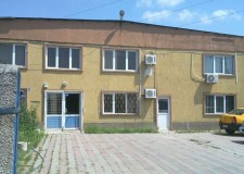 Inchiriez hala + birouri