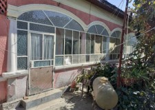 Teren DÃ¢rvari Ciorogarla 1350 m2 + casa batraneasca