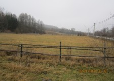 teren intravilan langa padure