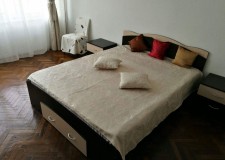 Inchiriez Garsoniera Sala Palatului