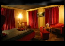 Club No Name Elvetia angajeaza