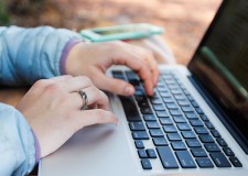 Castigi online la domiciliu comod si nou!