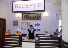 Angajam urgent receptionera!!