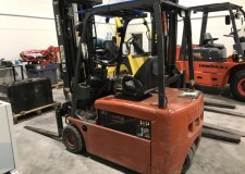 Inchiriere stivuitor 1,3 tone