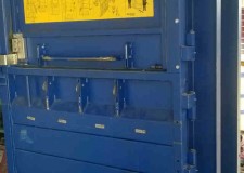 Presa de balotat pet-uri , carton , doze marca STRAUTMANN 1207PP