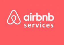 AirbnbServices selecteaza operatoare customer service