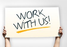 Salon Red Lips angajeaza domnisoare